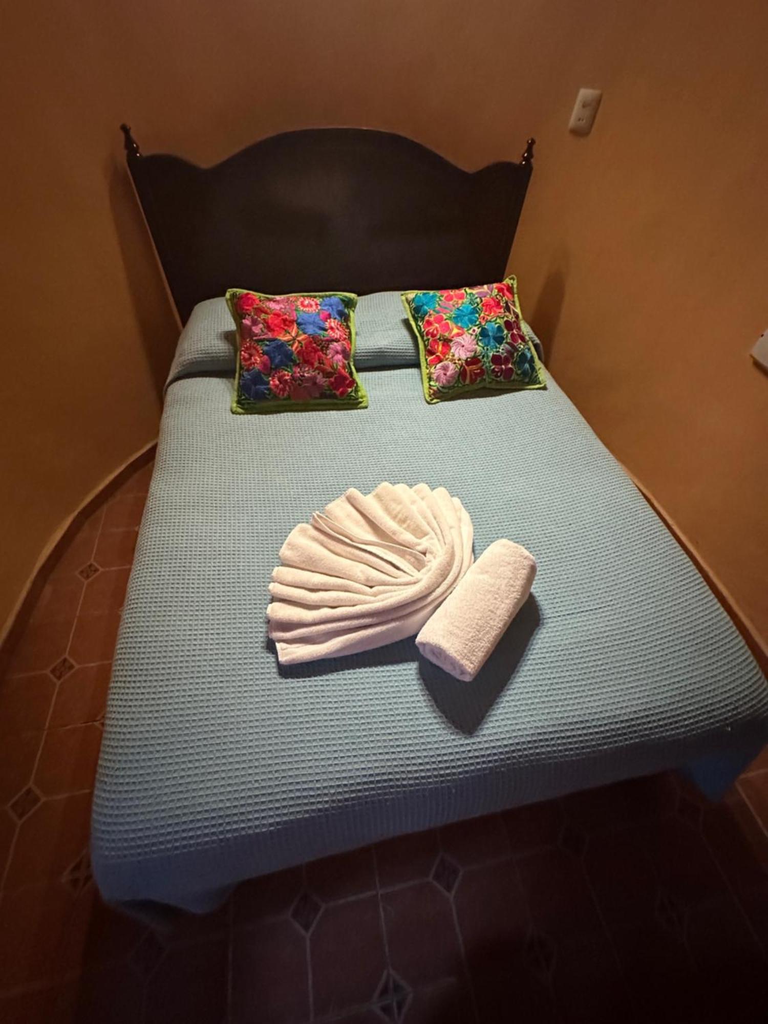 Santa Elena The Pickled Onion B&B And Restaurant Uxmal المظهر الخارجي الصورة