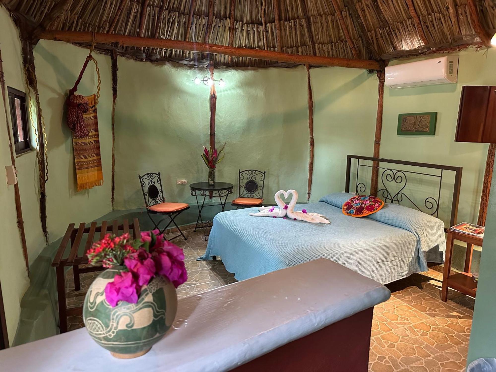 Santa Elena The Pickled Onion B&B And Restaurant Uxmal المظهر الخارجي الصورة